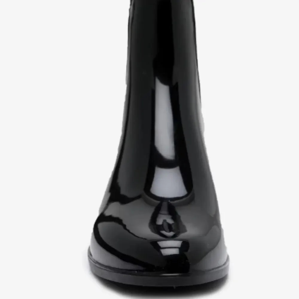 Marc Fisher Women's Black Rainy2 Chelsea Rain Boots Size 8 Minimal Classic